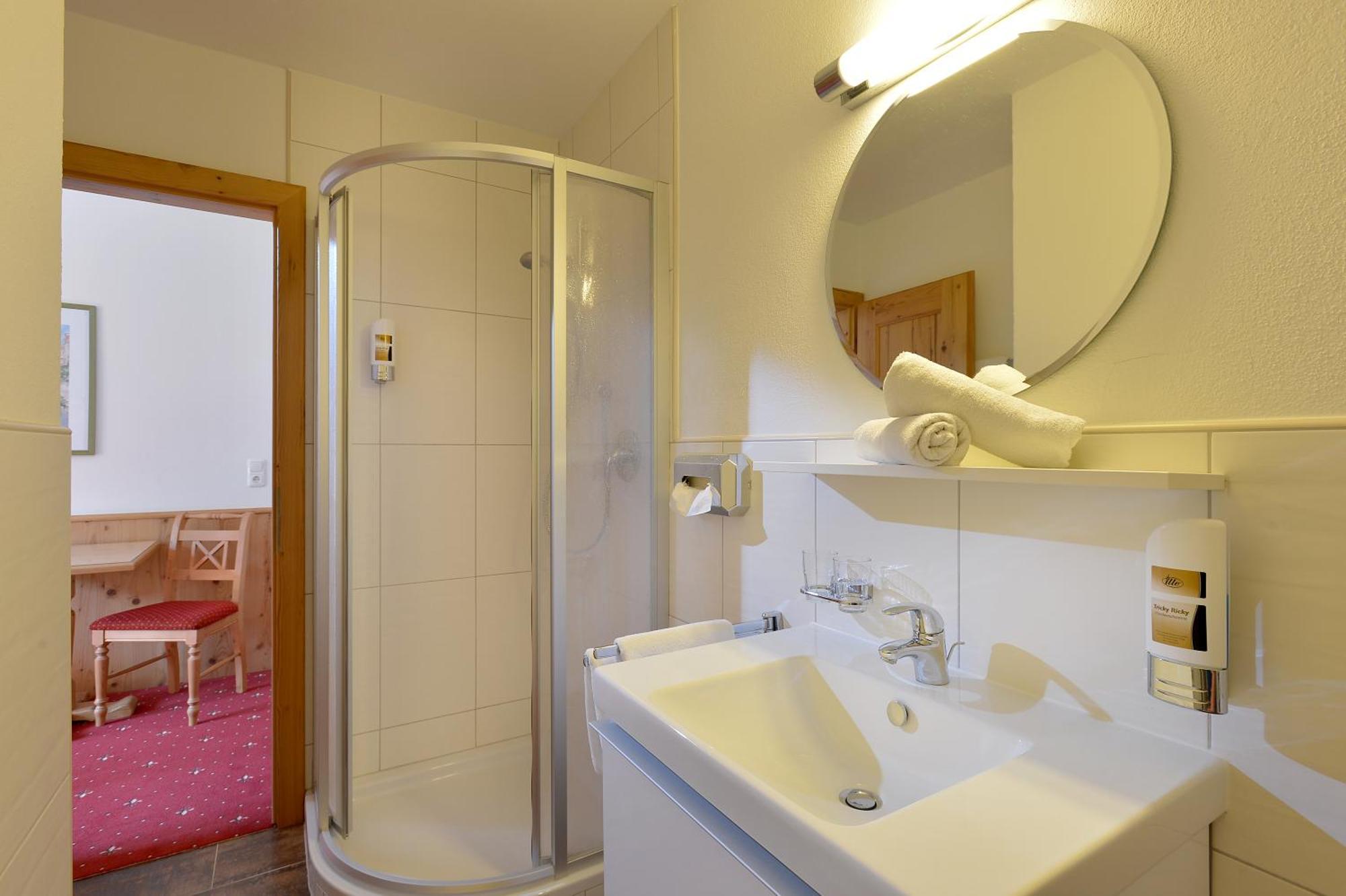 ווסטנדורף Hotel Alpenhof מראה חיצוני תמונה