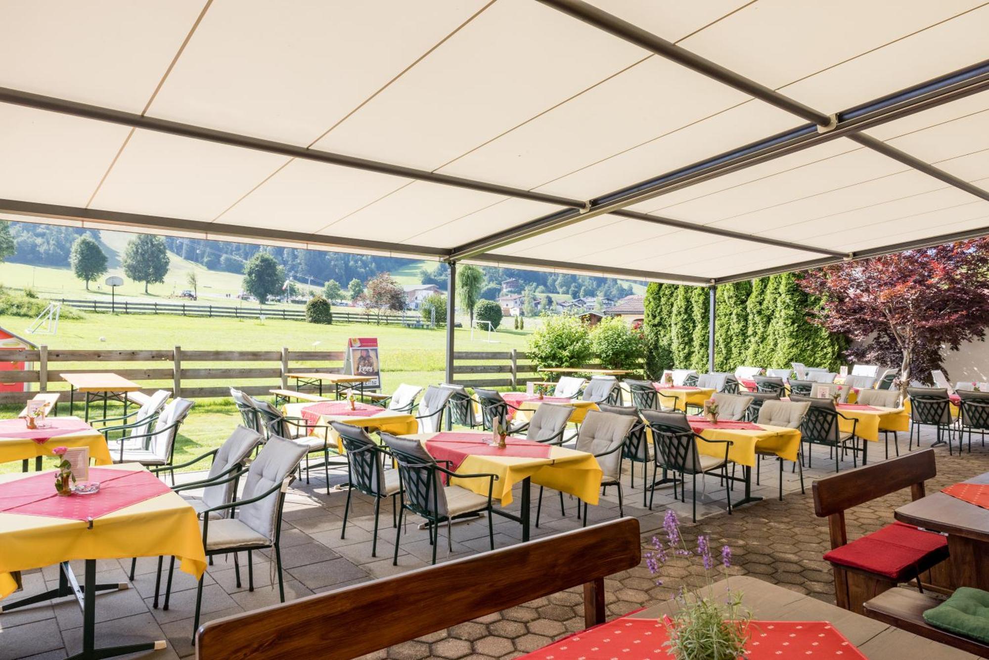 ווסטנדורף Hotel Alpenhof מראה חיצוני תמונה